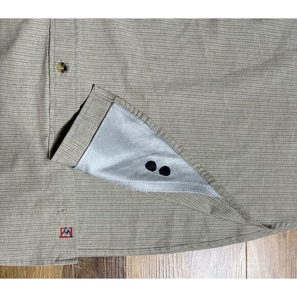 Avalanche Men Size XL Sand Tan Stretch‎ Short Sleeve Outdoor Hiking Shirt EUC - Picture 9 of 9